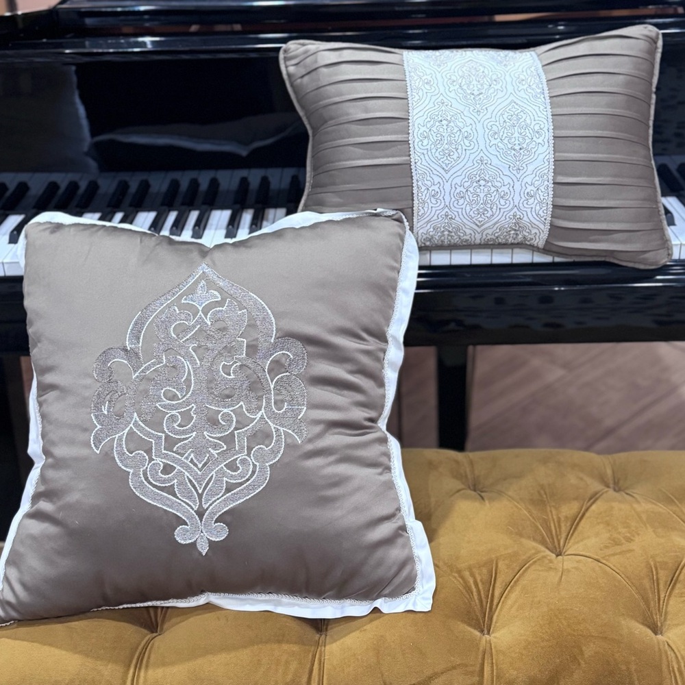 Decorative pillows